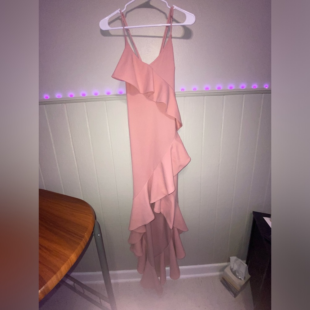 Cute pink dress with a flowy design